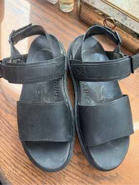 Dr marten sandals